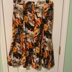 NEW Floral Print Women's Skirt - Multicolor
